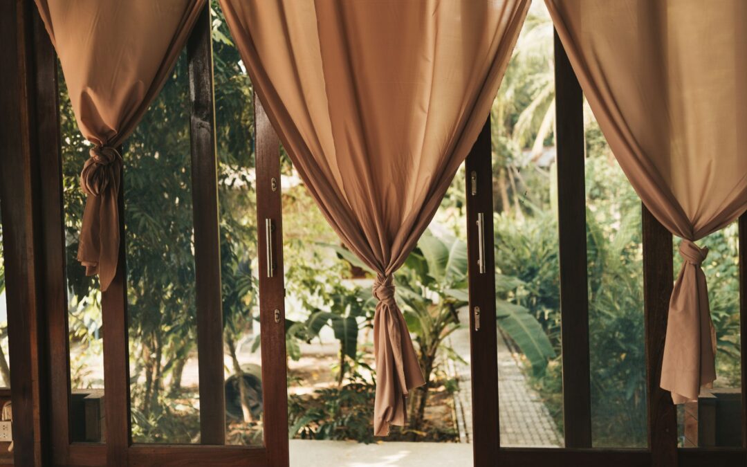 Cómo elegir las mejores cortinas para puertas
